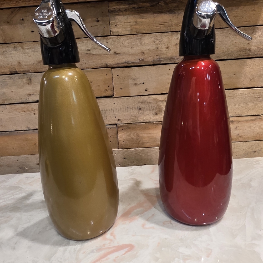 Stylish Red and Gold Soda Siphon Set